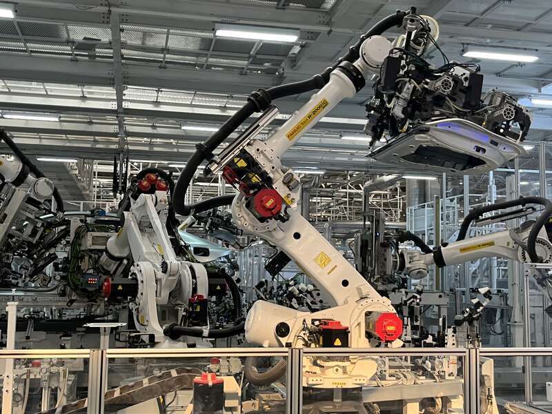 雷军北京宣言 未来五年投入2000亿攻坚核心技术，以研发驱动活力中国